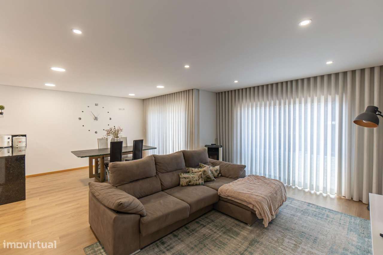 Moradia T3 em Lousada | Terraço e Garagem-28