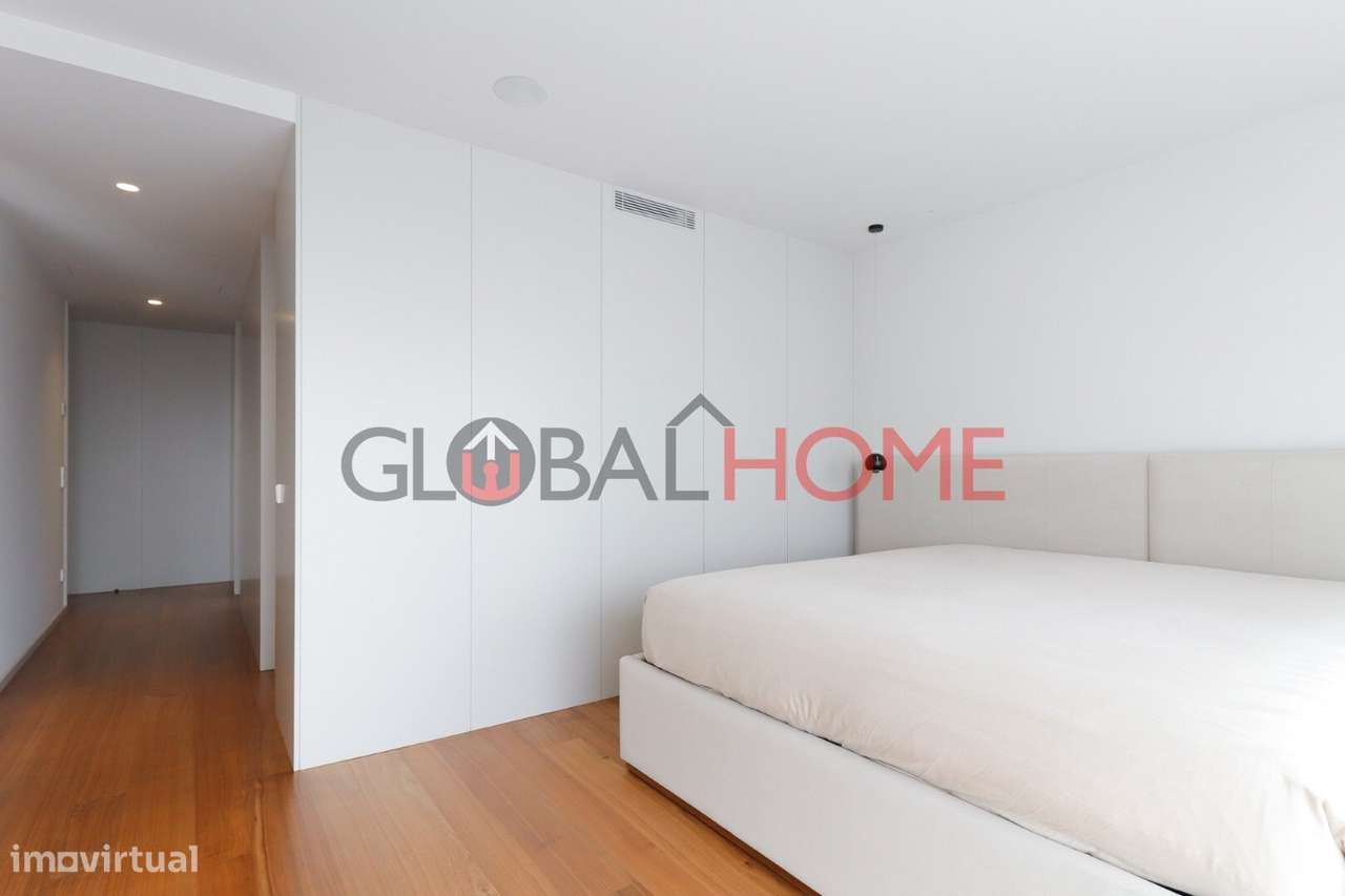 Moradia T5 com piscina na Quinta das Luzes-24