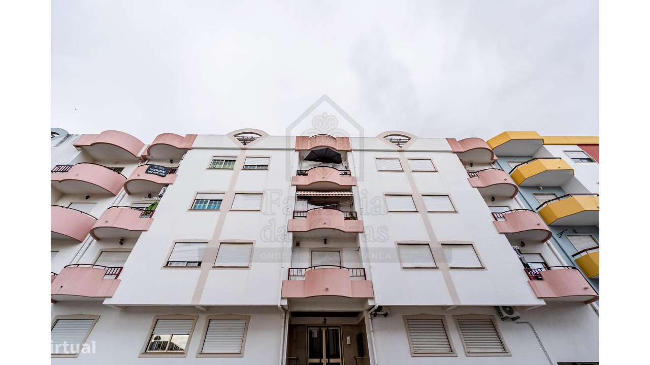 T3 com Garagem a 1 hora de Lisboa - Grande imagem: 3/43