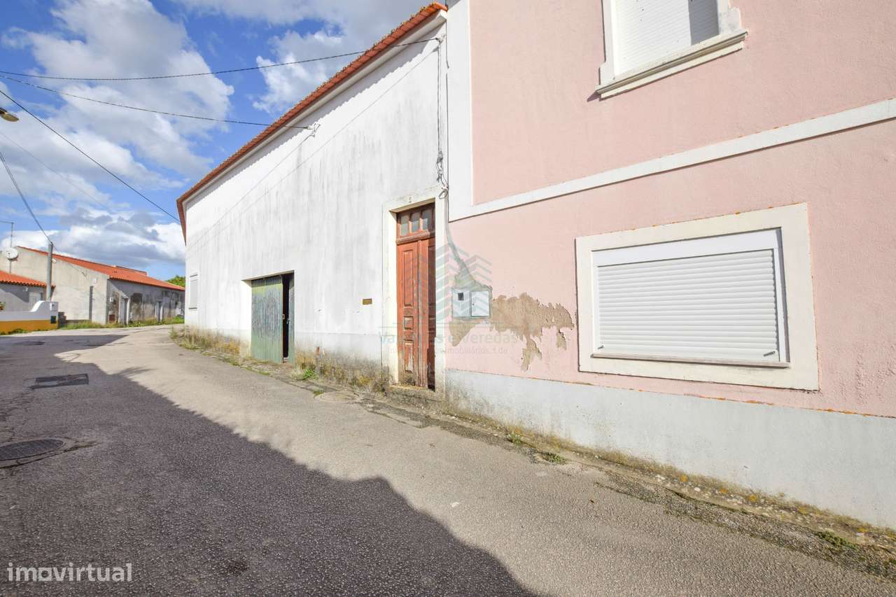 Moradia T7 com Garagem e Armazém - Alcorochel - Torres Novas - Grande imagem: 5/51