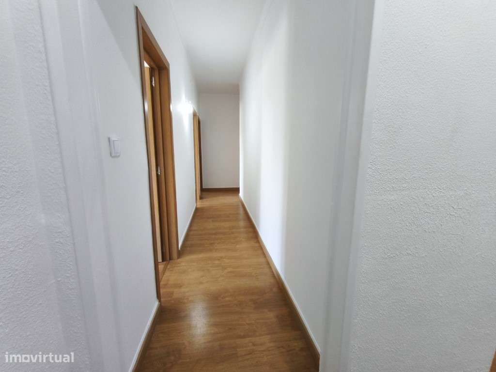 Apartamento T4 para venda com 101 m² de área bruta em Merçês Rio de...-7