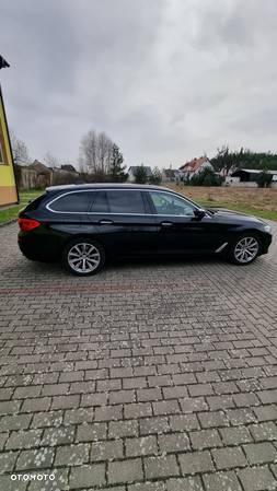 BMW Seria 5 520d Touring Luxury Line - 6