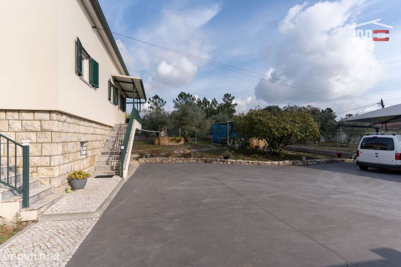 MORADIA T3 REMODELADA | ENTRADA DE FÁTIMA-5