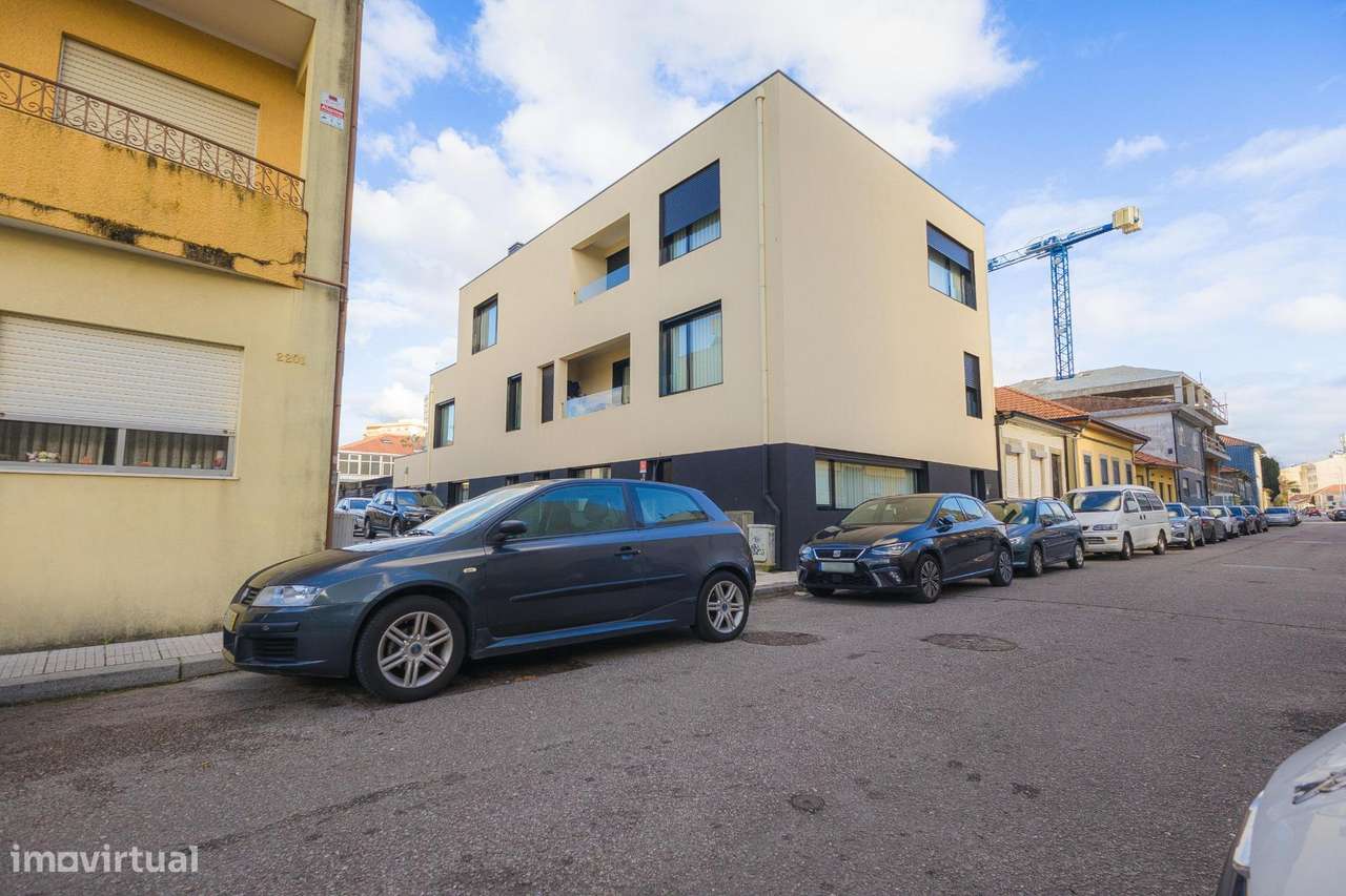 T1 Moderno e Luminoso com Metro Próximo e Acesso Rápido à Praia...-23