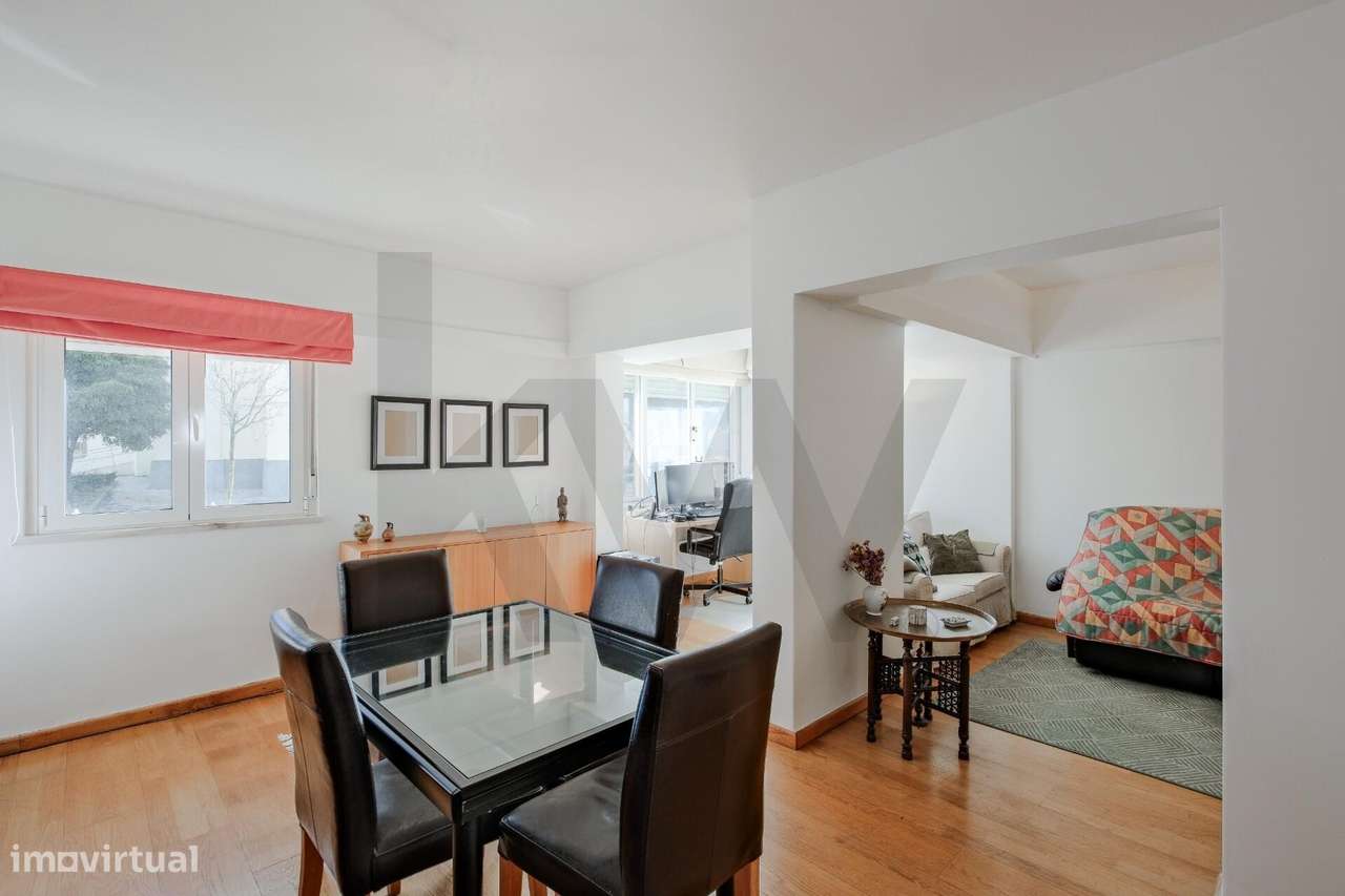 Arrendamento Apartamento T2 Mobilado na Estrada da Torre, Lombos - Grande imagem: 4/29