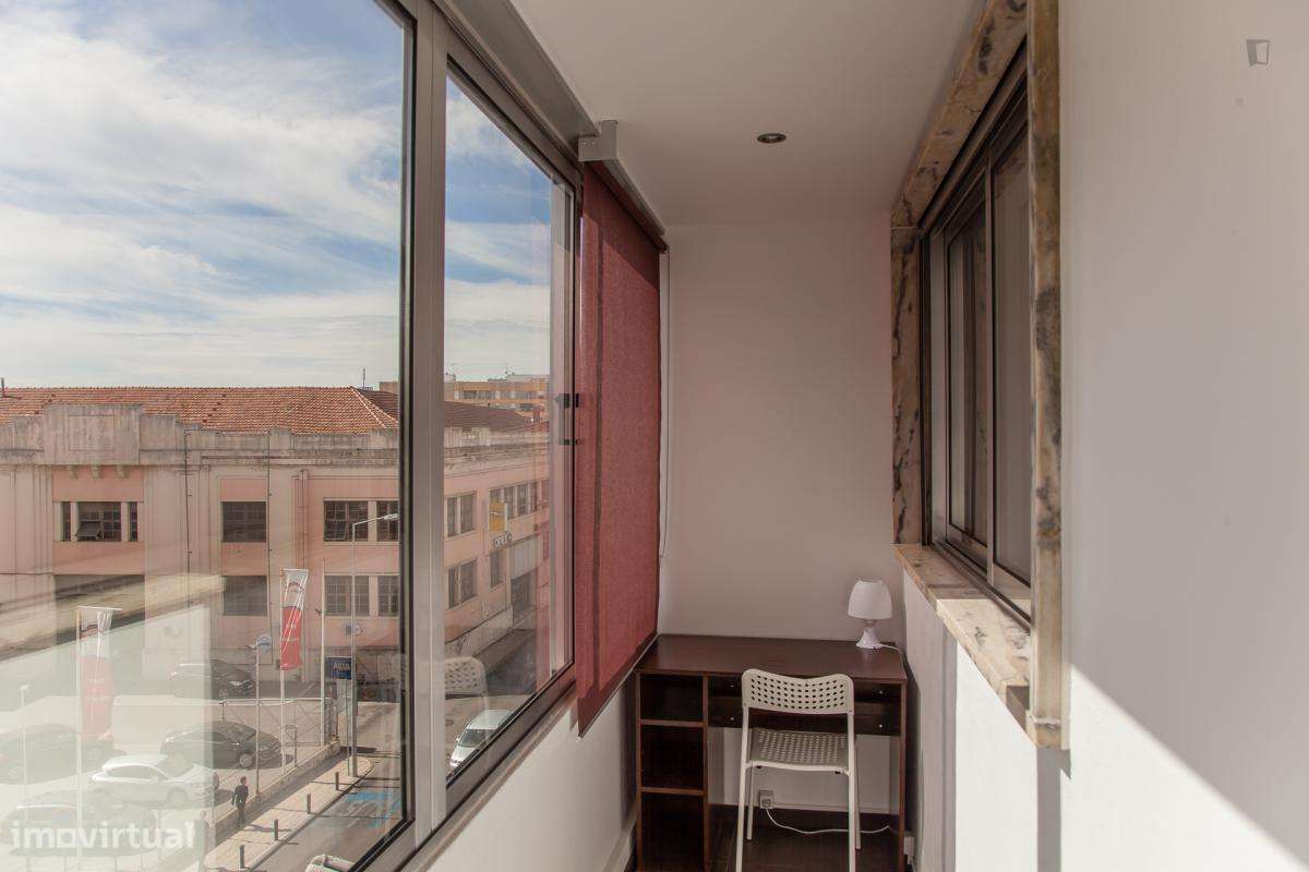 Estúdio - localizado em Baixa Coimbra - Grande imagem: 2/10