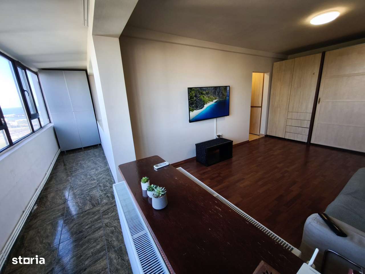 ULTRACENTRAL apartament cu 2 camere vedere frontala mare 61 mp - Imagine principală: 4/19