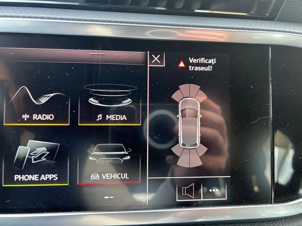 Audi Q3 - foto 30