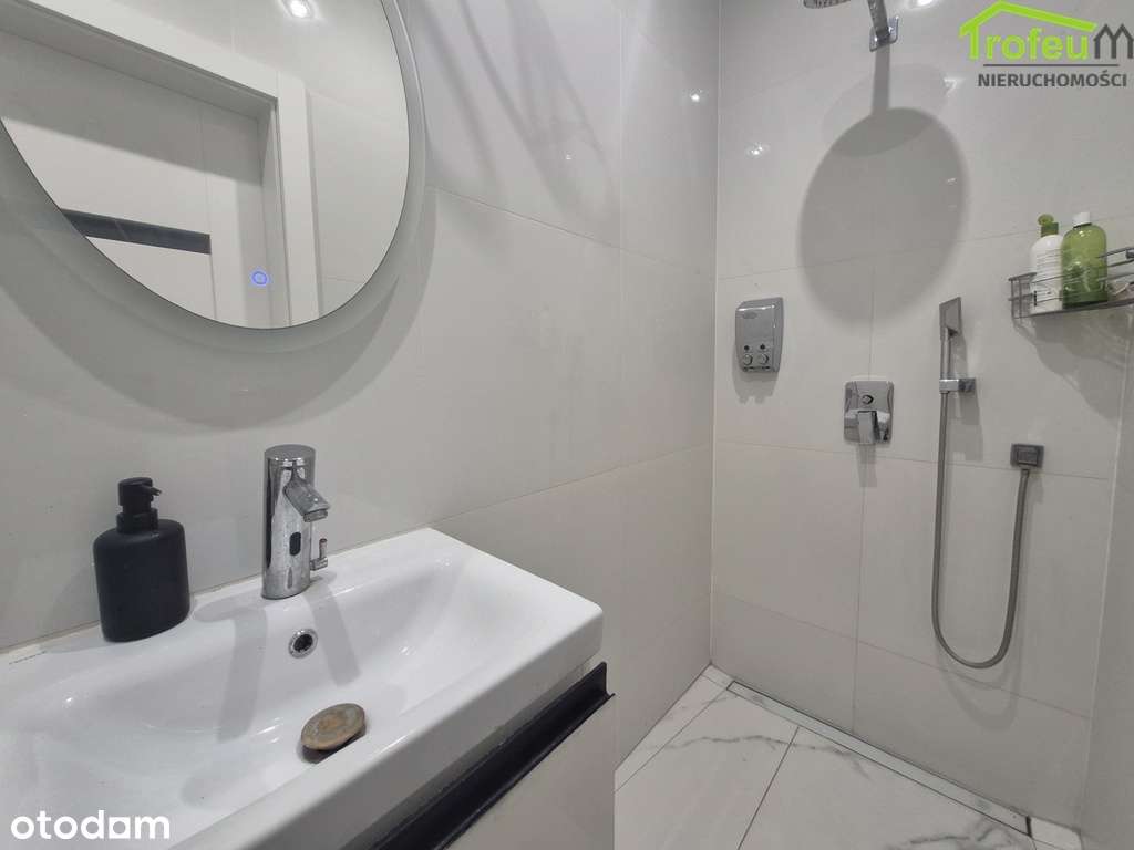 Dom w spokojnej i cichej okolicy-15