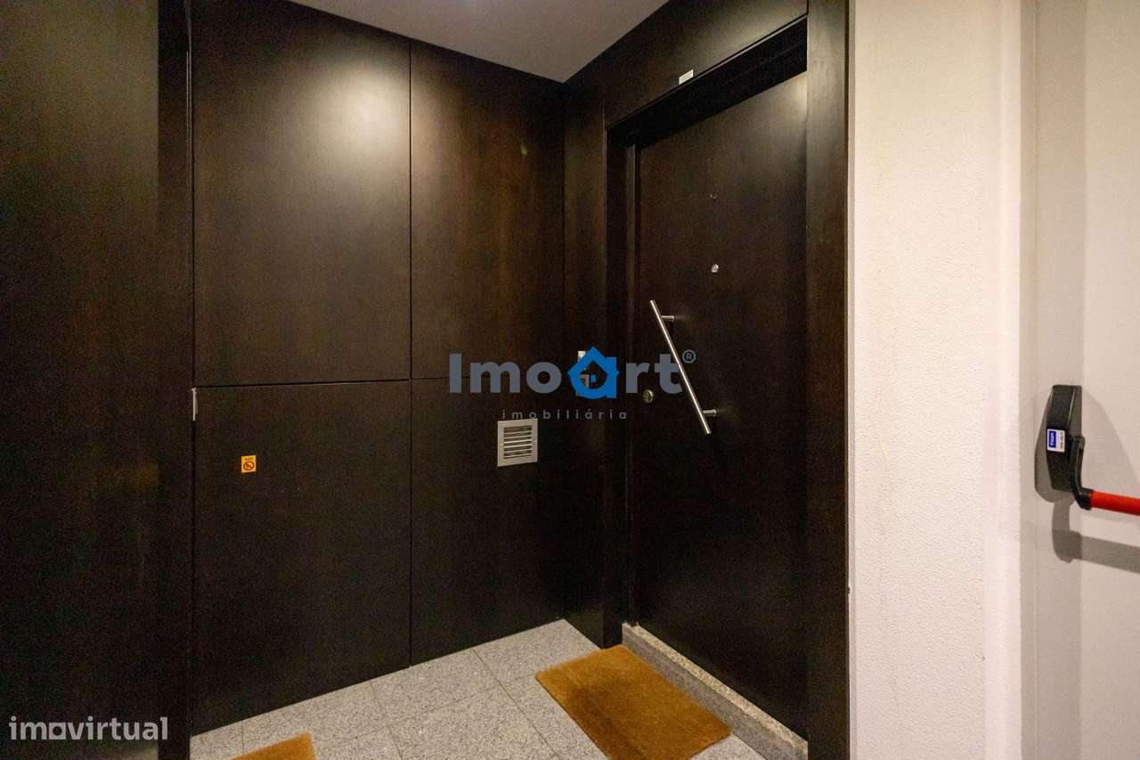 T2 RENOVADO COM VARANDA EXCECIONAL NA PRELADA !-15