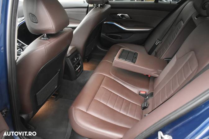 BMW Seria 3 320i GT xDrive AT - 18