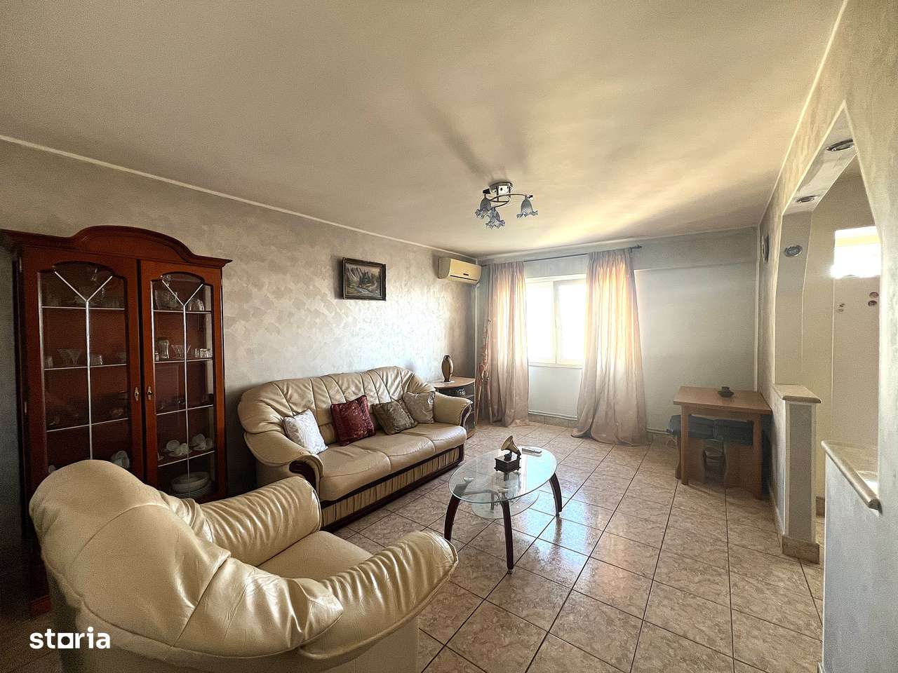 Apartament cu 3 camere-Decomandat-Priveliste panoramica-5