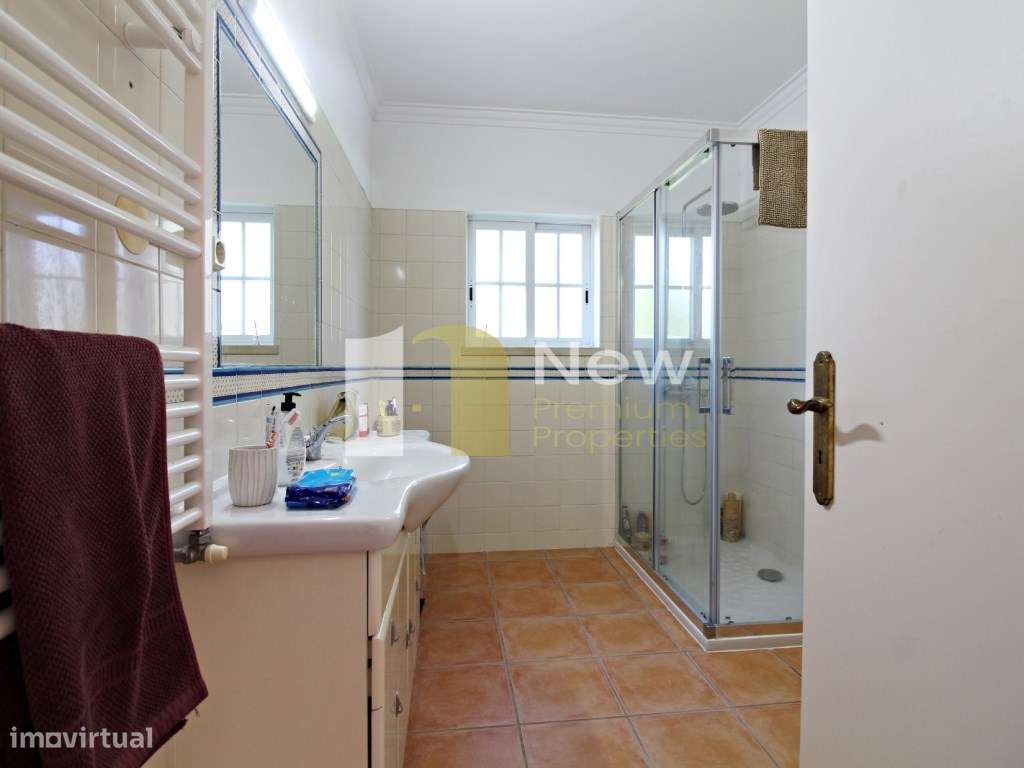 Moradia isolada com 600m2 de terreno com fantástica piscina-7