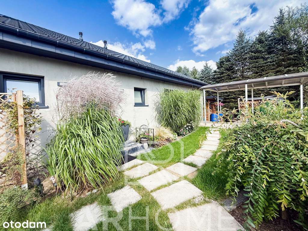 Dom wolnostojący z 2023 roku z piękną działką!-13