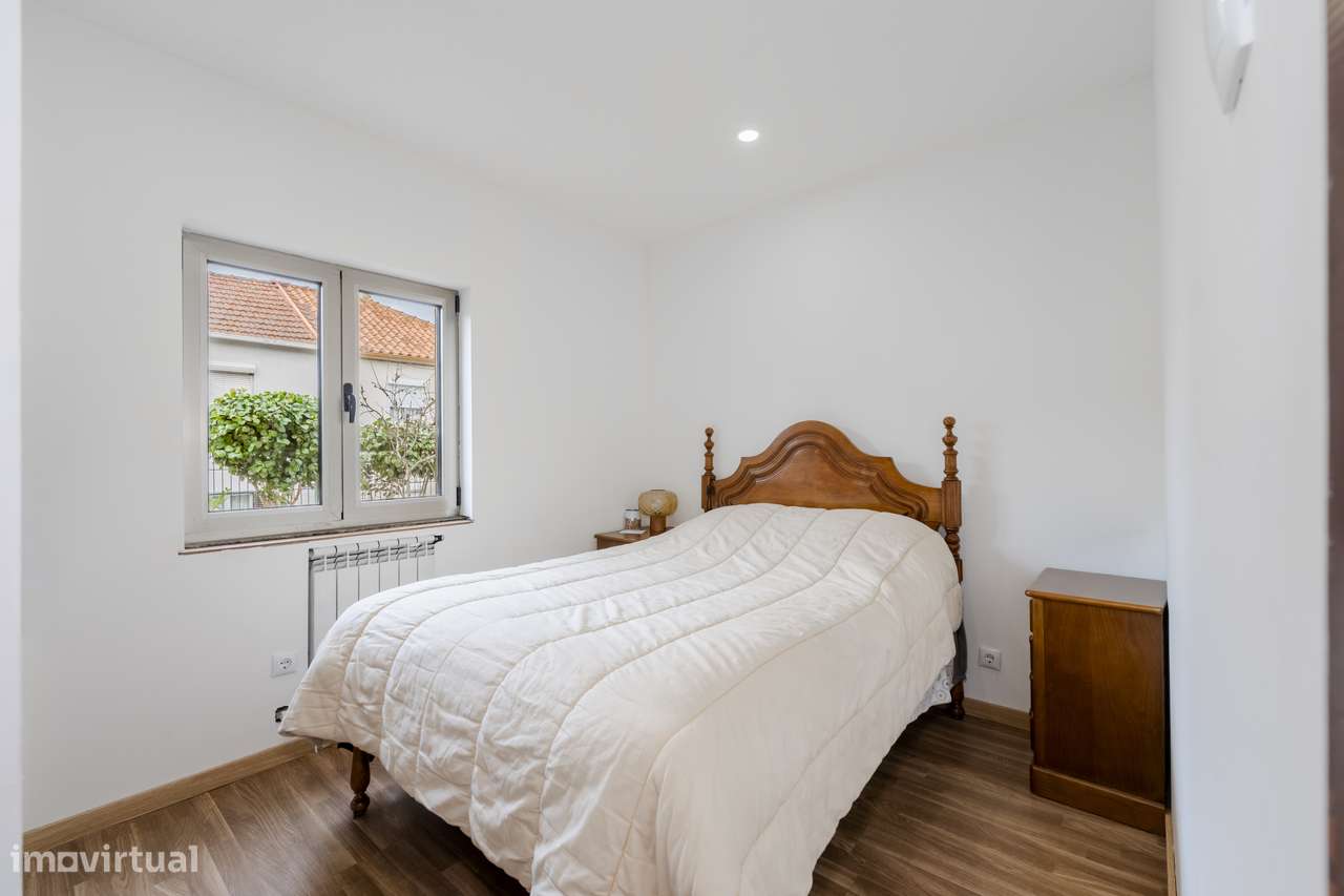 Moradia T2 para venda na Rua dos Emigrantes, Nogueira, Braga-13