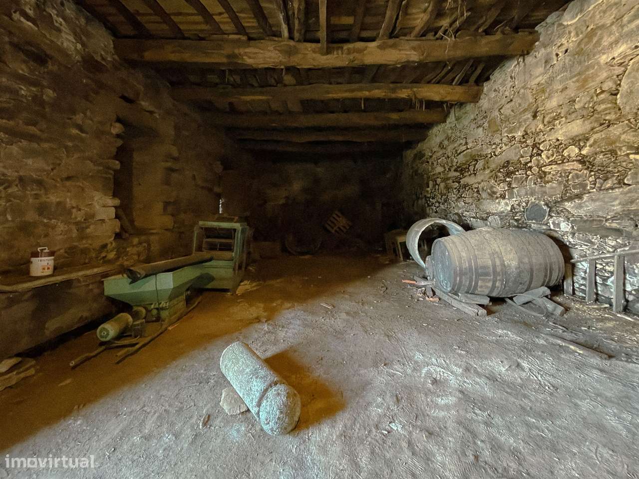 Quinta com Casa senhorial brasonada do Século XVIII na região do Douro-15