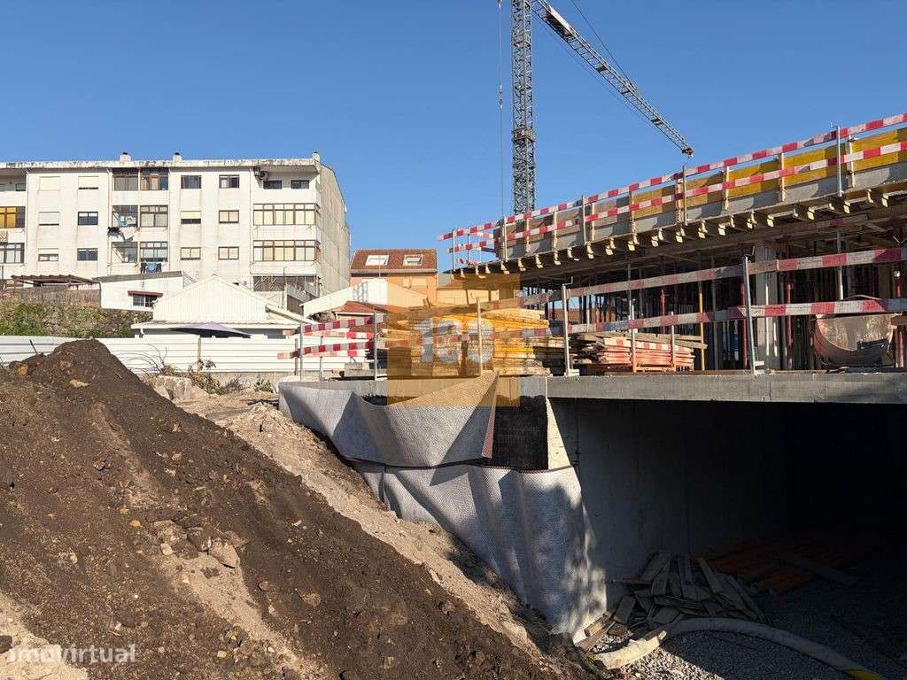 T1+1 novo com varanda e jardim - Oak Porto-40