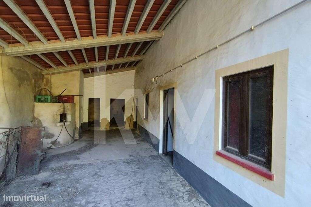 Propriedade com 1,4ha e edificação com mais de 200 m2 em Monchique - Grande imagem: 2/32