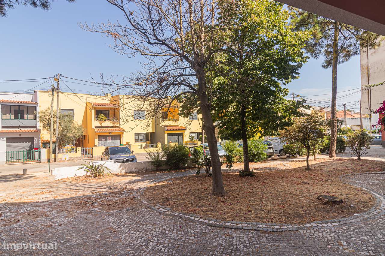 Apartamento T2 remodelado num RC na Marisol-29