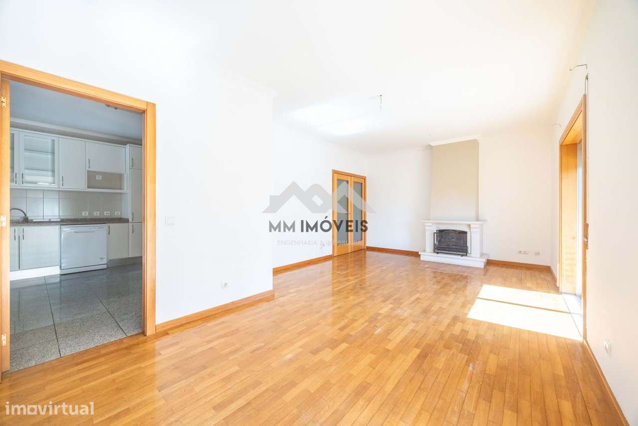 Apartamento T3 | Maia | Três Varandas | Dois Lugares de Garagem + Arru - Grande imagem: 5/31