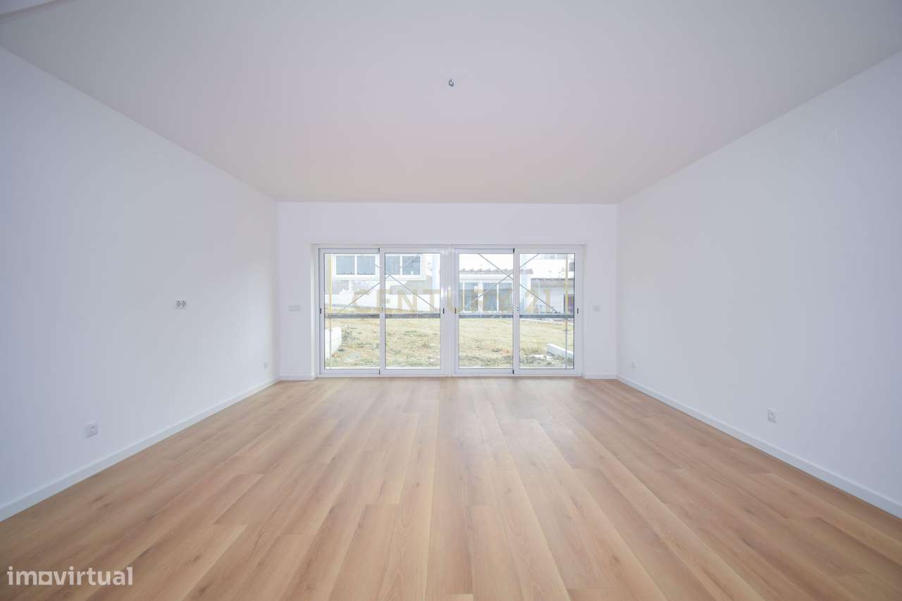 Moradias Condomínio fechado Belas Garden  T2+1 e T3+1-18