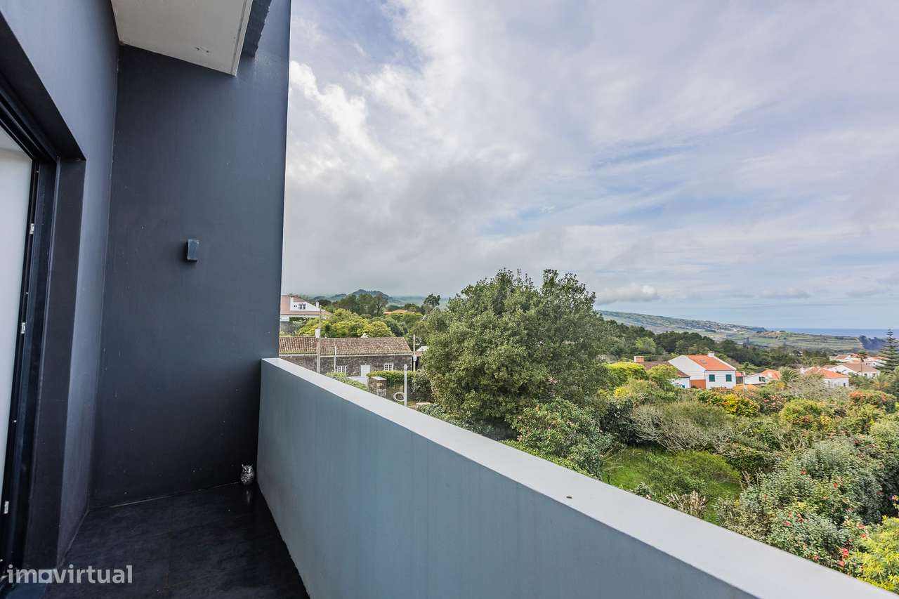 Apartamento Duplex T3 - São Vicente Ferreira.-14