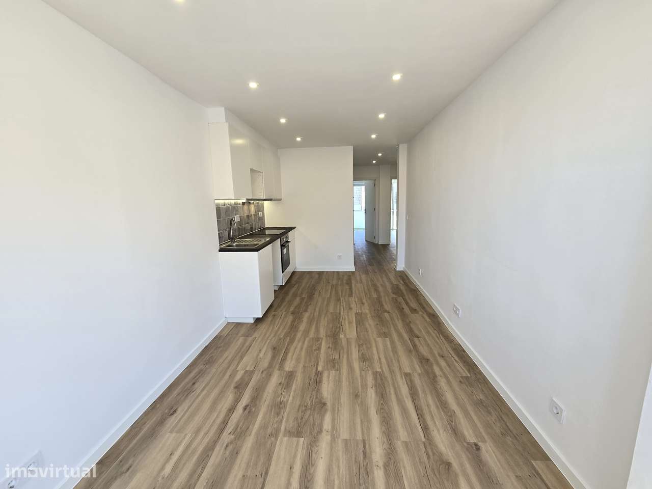 Apartamento T3 Totalmente Remodelado – Cacém-14