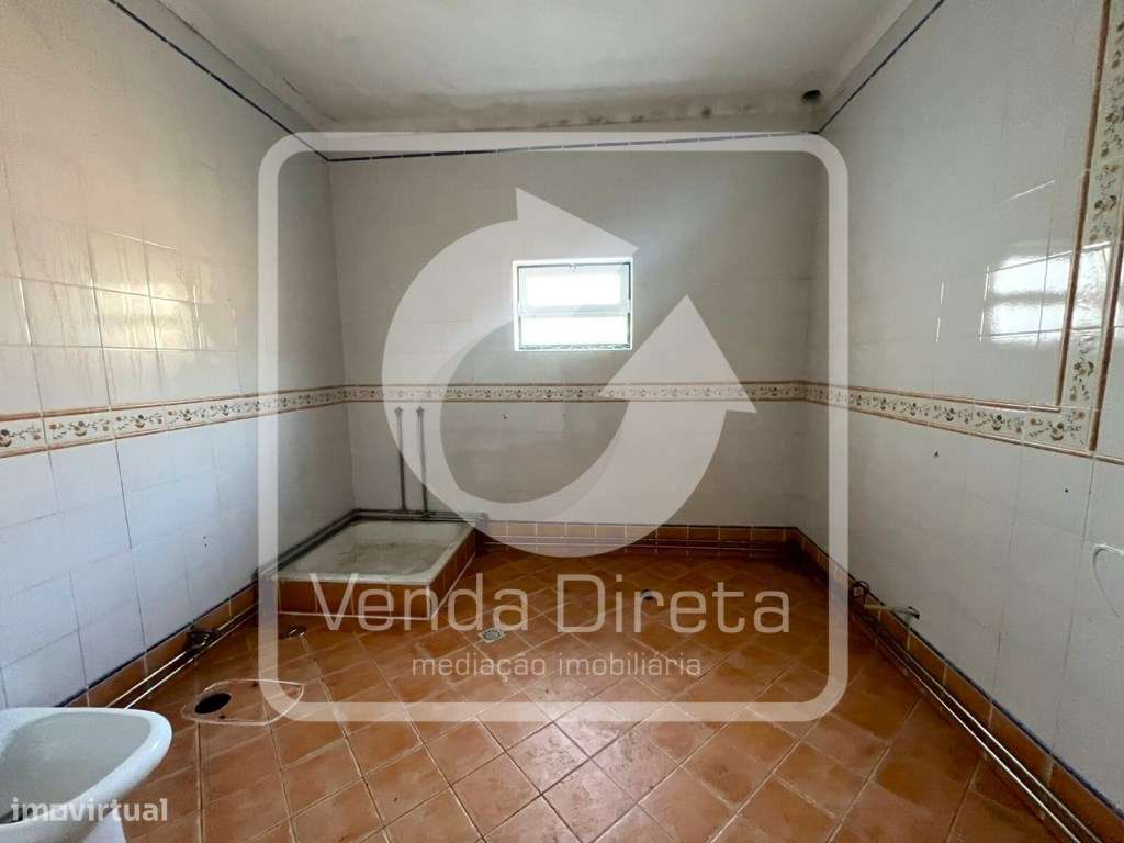 Moradia T7 com 4 pisos e garagem em Mouriscas - Abrantes.-59
