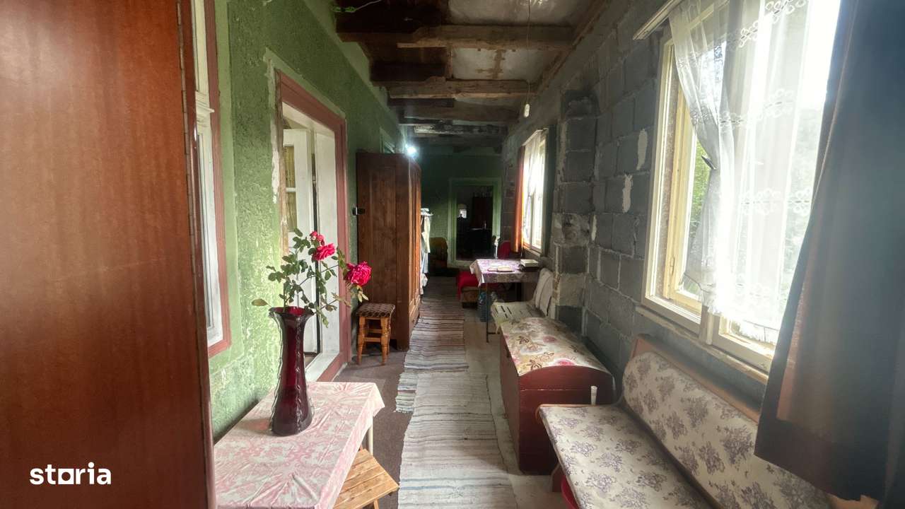 Casă 3 camere 100 M² cu 2360 M² teren-10