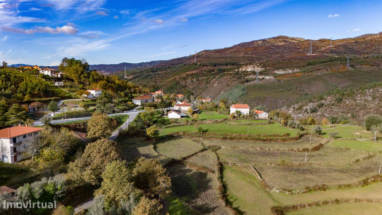 Moradia T1 em ruína em Ribeira de Pena - Grande imagem: 5/24
