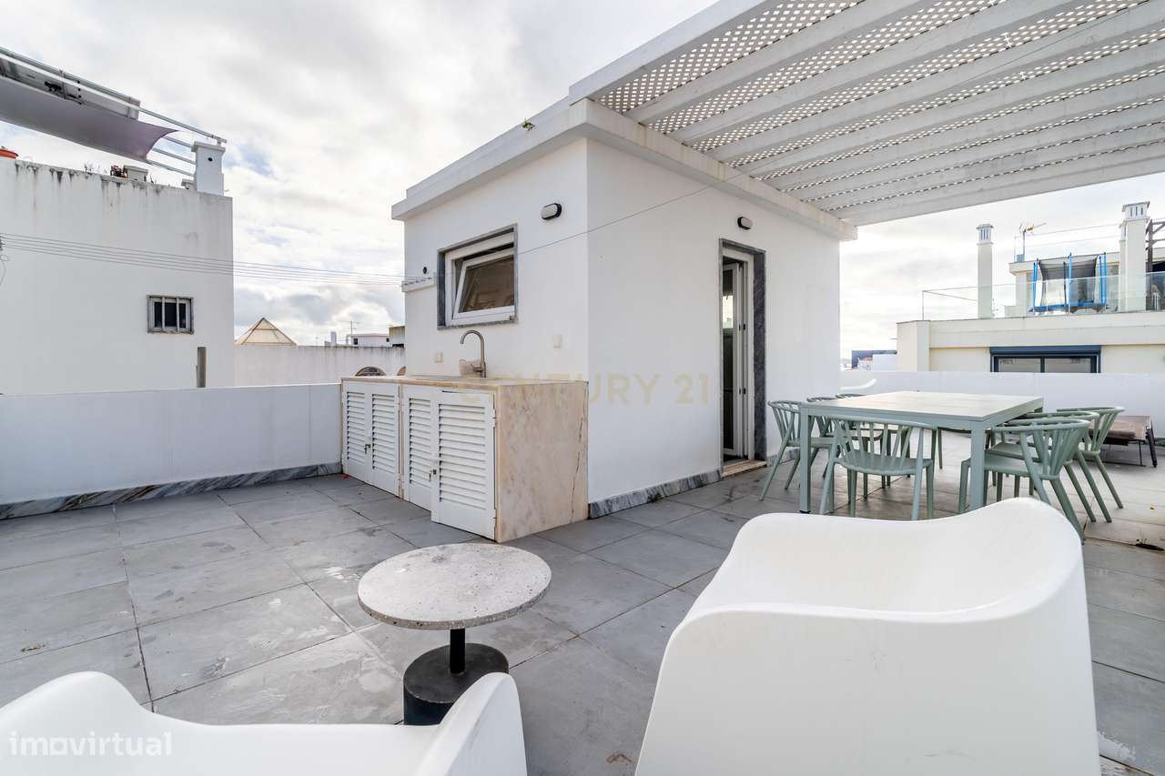 T0/Estúdio no centro de Portimão, E se o seu dinheiro começasse finalm-16