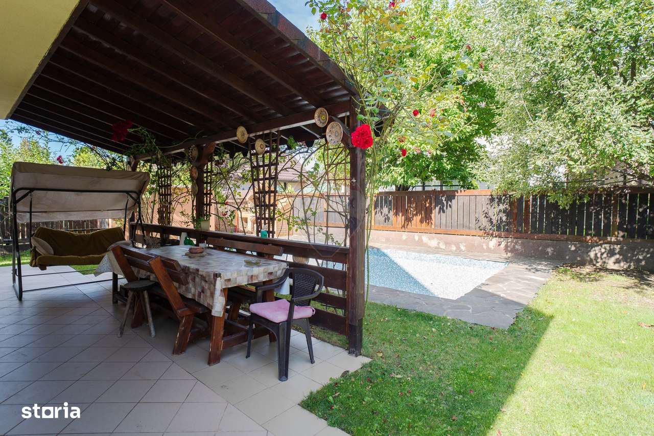 Casă cu Piscină de Vânzare, 500mp Teren, Str. Victoriei-Valea Lupului-15