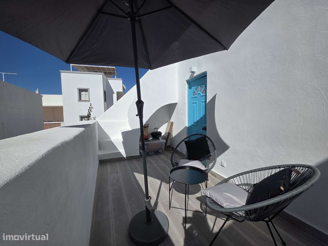 Moradia T1 + 1 com 2 terraços perto do Mar e Marina-21