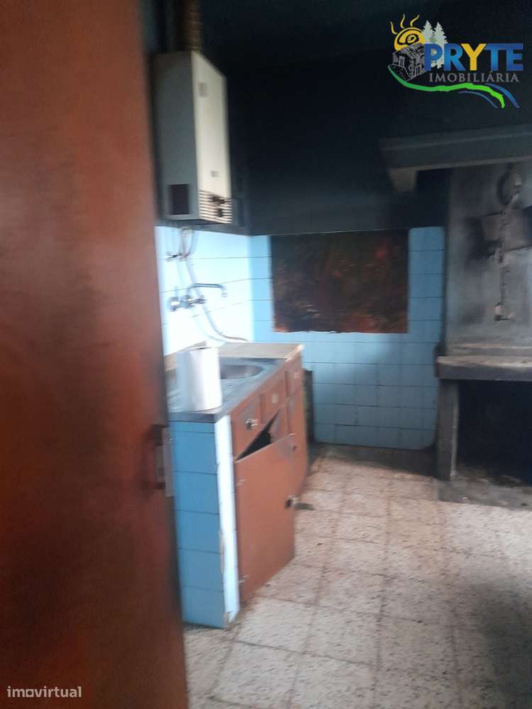 Moradia de tipologia T2 situada a 5 minutos da Vila da Sertã-6