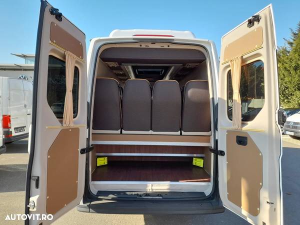 Volkswagen Crafter microbuz 19+1+1 locuri cat III - 14