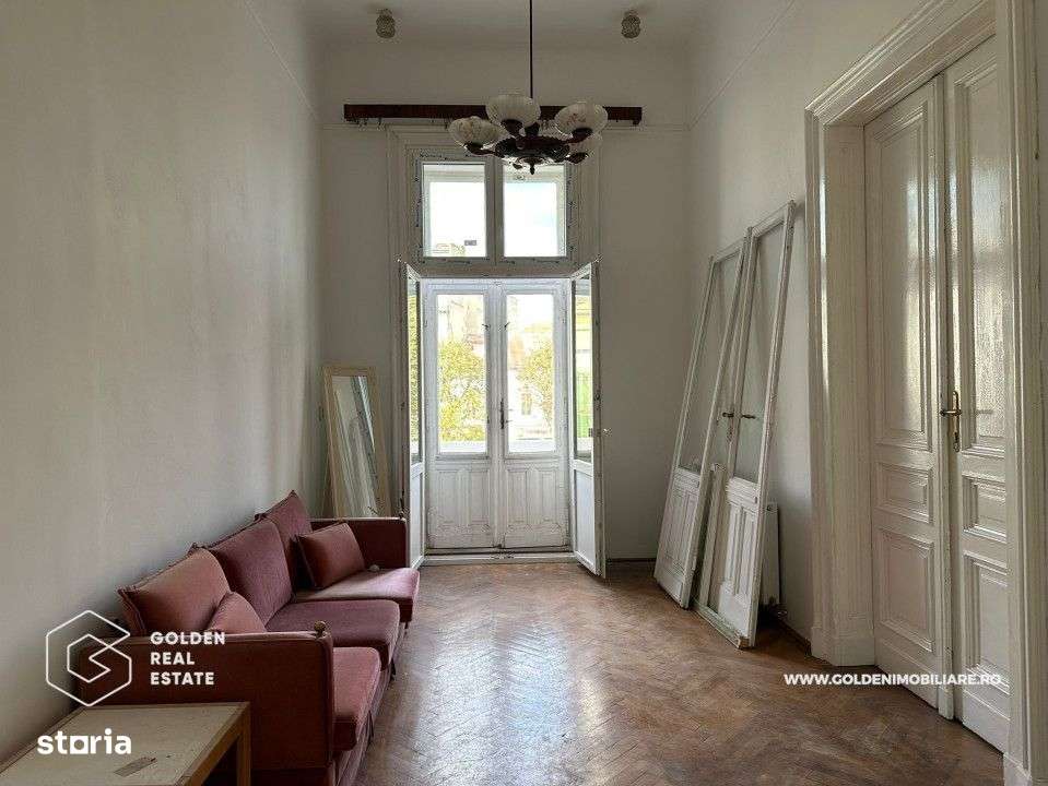 Spatiu birou, Bulevardul Revolutiei, Palatul Cenad, etaj 1 - Imagine principală: 4/14