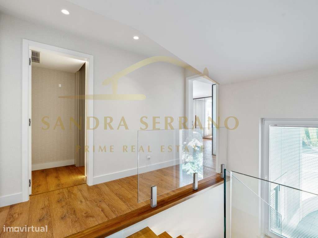 Moradia Contemporânea, 4 Suites, renovada ,Piscina na Quinta da Bel...-11