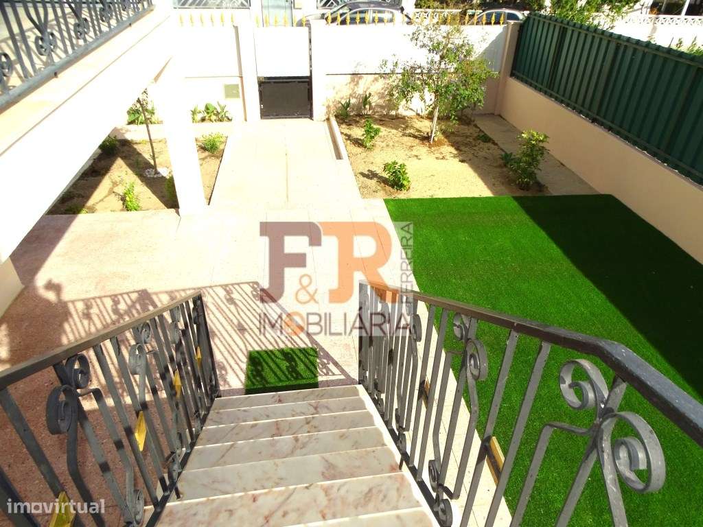 Moradia Duplex T2+1 com sótão aproveitável e Garagem Quinta do Cond...-2