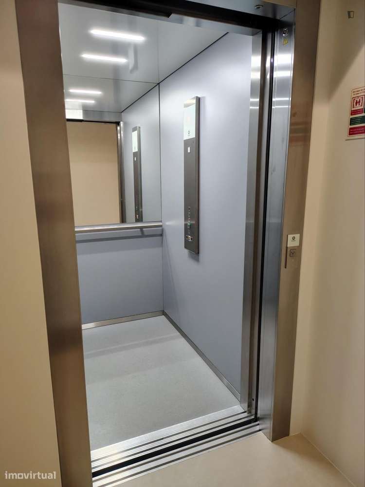 Apartamento com 1 quartos - localizado em Senhora da Hora Porto - Grande imagem: 2/6