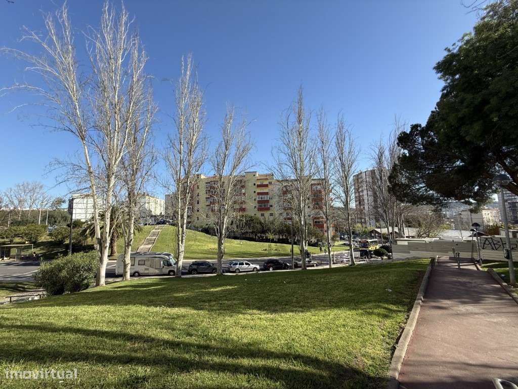 Apartamento T2 em Odivelas-18