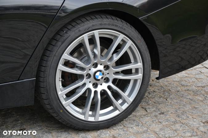 BMW Seria 3 330i GPF Luxury Line Purity - 29
