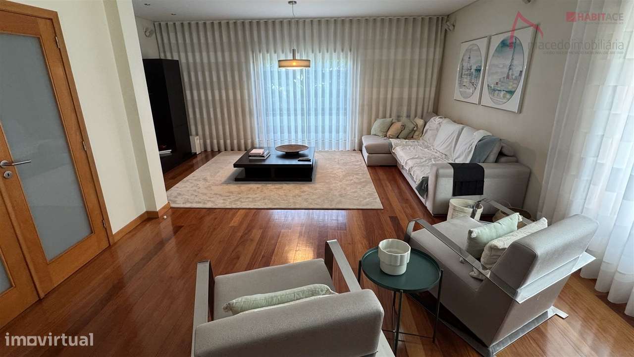 Moradia Isolada T3 com Piscina em Adaufe, Braga-21