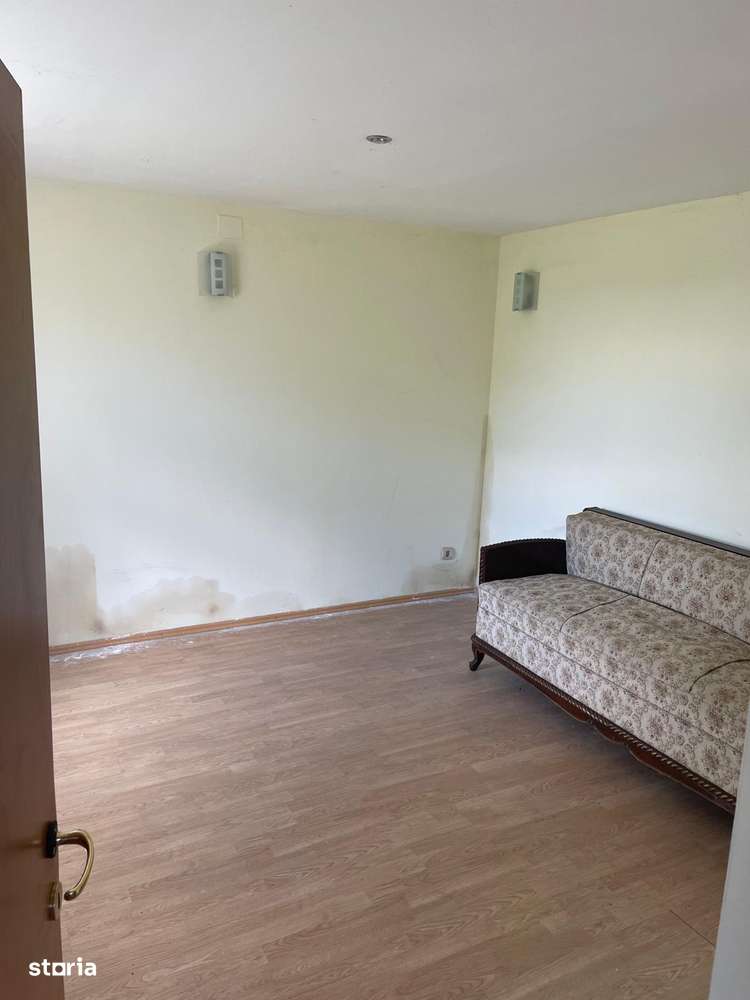 De vanzare casa Poroschia-11