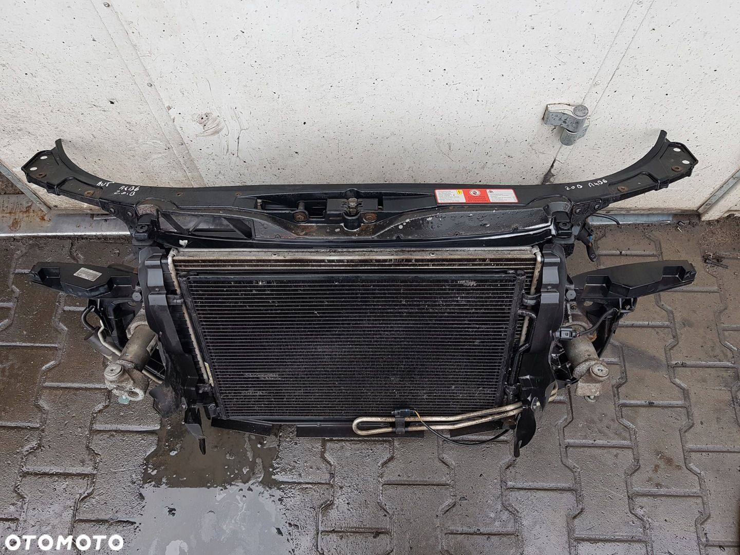 AUDI A4 B6 00-04r 2.0 B ALT PAS PRZEDNI CHŁODNICE AUTOMAT - 1