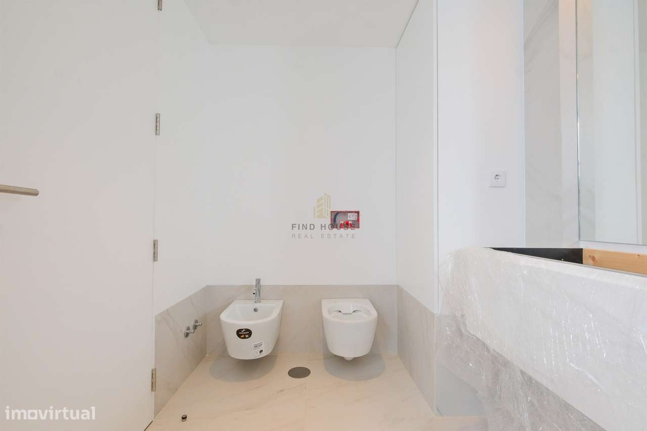 Moradia Isolada T4 com jardim e Garagem Box em Tires, São Domingos de-24