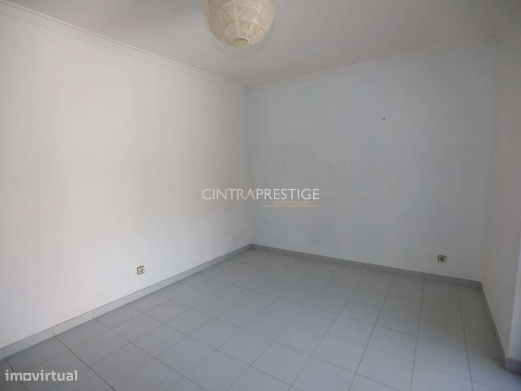 Lourel -Moradia T4 com sotão , garagem e churrasqueira - Conforto, ...-11