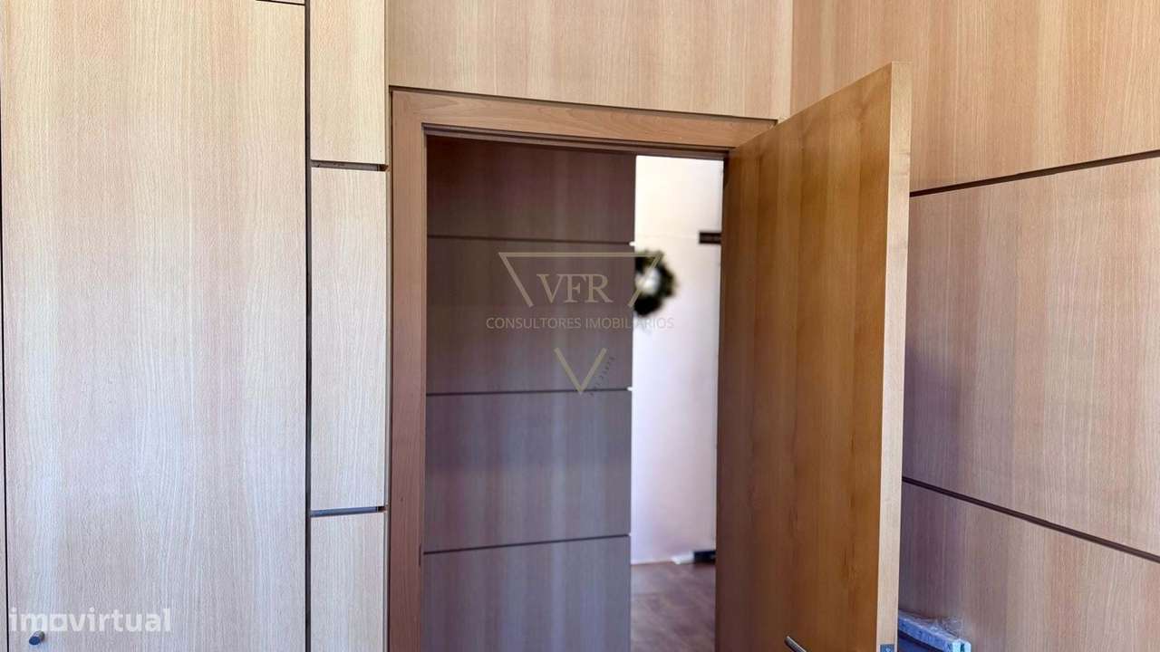 Escritório Exclusivo em Zona nobre  de Lisboa. Oportunidade no Lumiar,-21