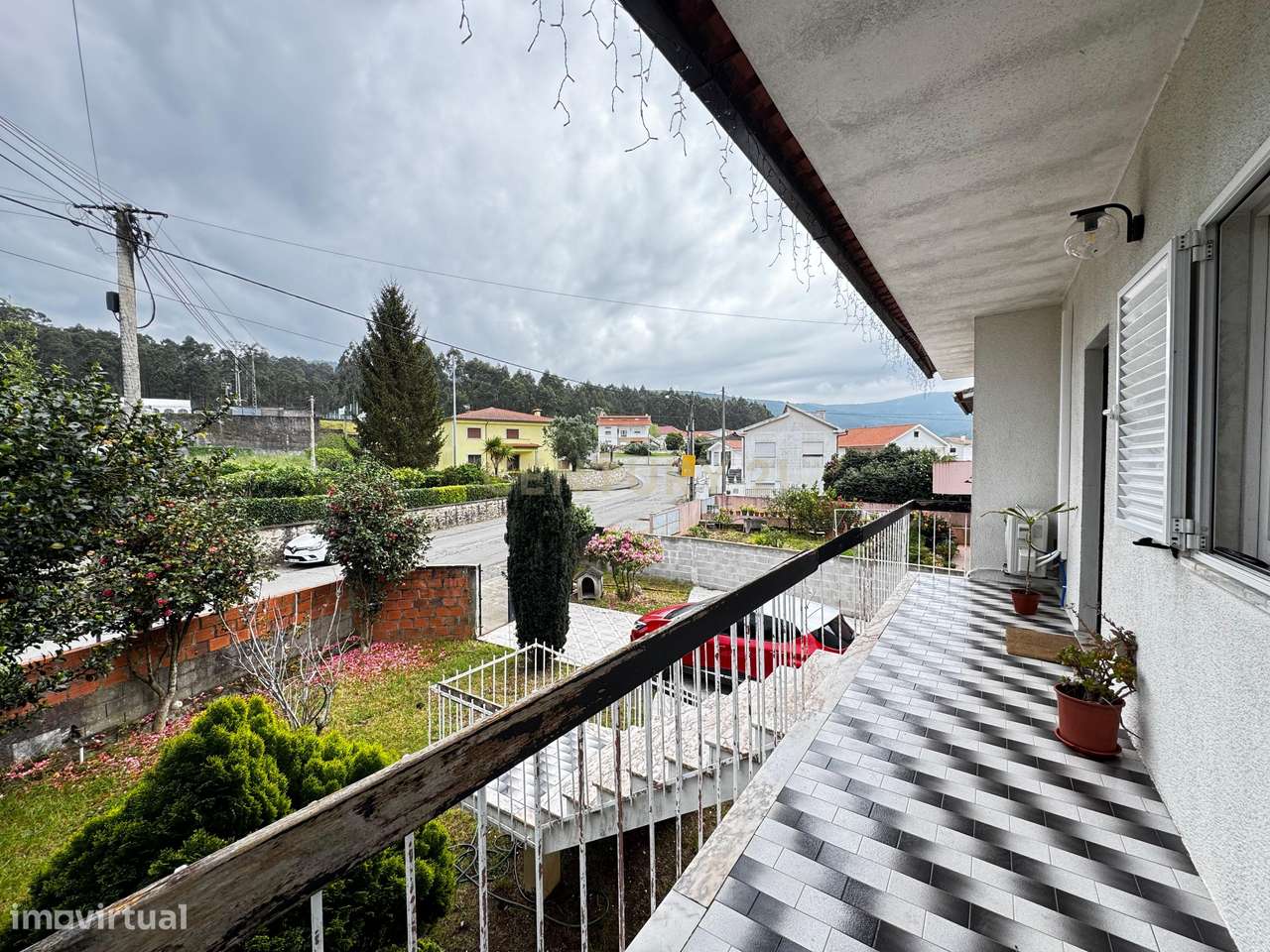 Moradia T3 Renovada em Fragoso-25