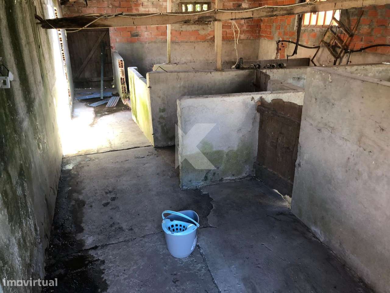 Moradia T7 em Coimbra para restaurar-15