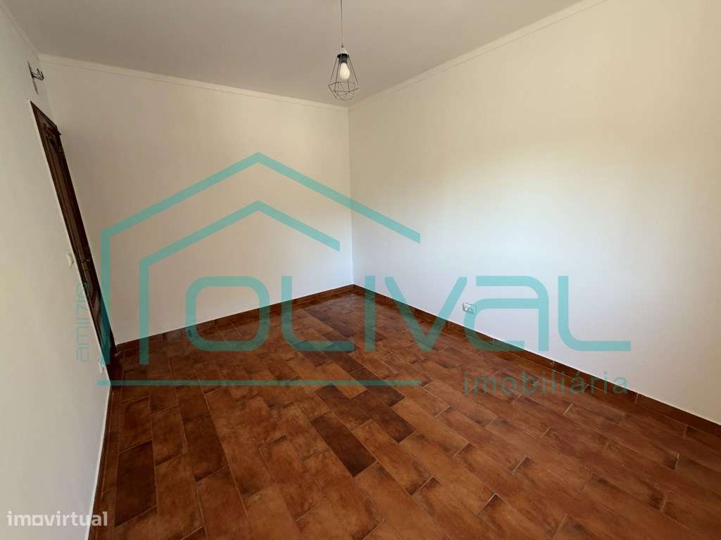 Apartamento T2 1º ANDAR-14